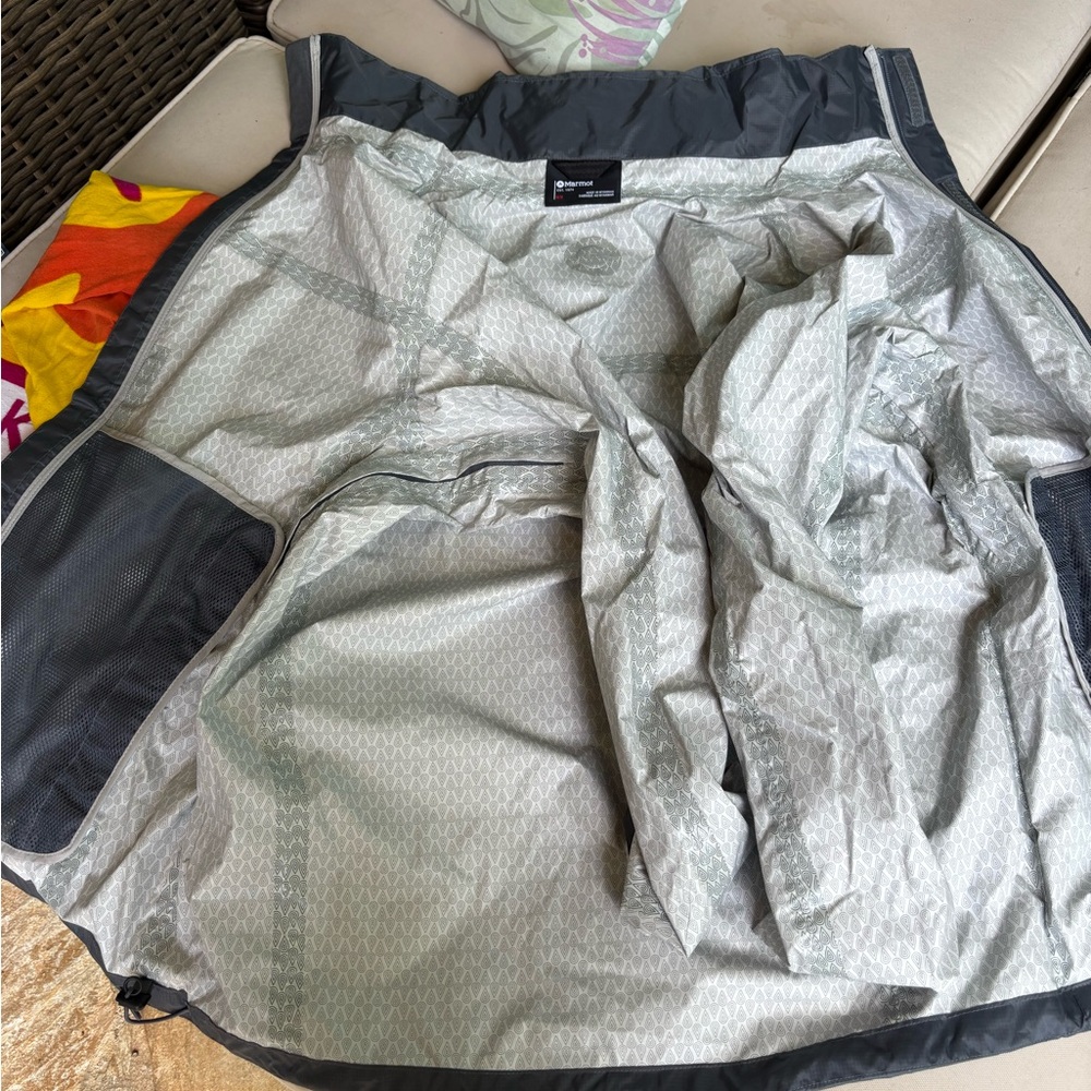 Marmot Precip Eco Rain Jacket - Mens size M - Picture 3 of 4